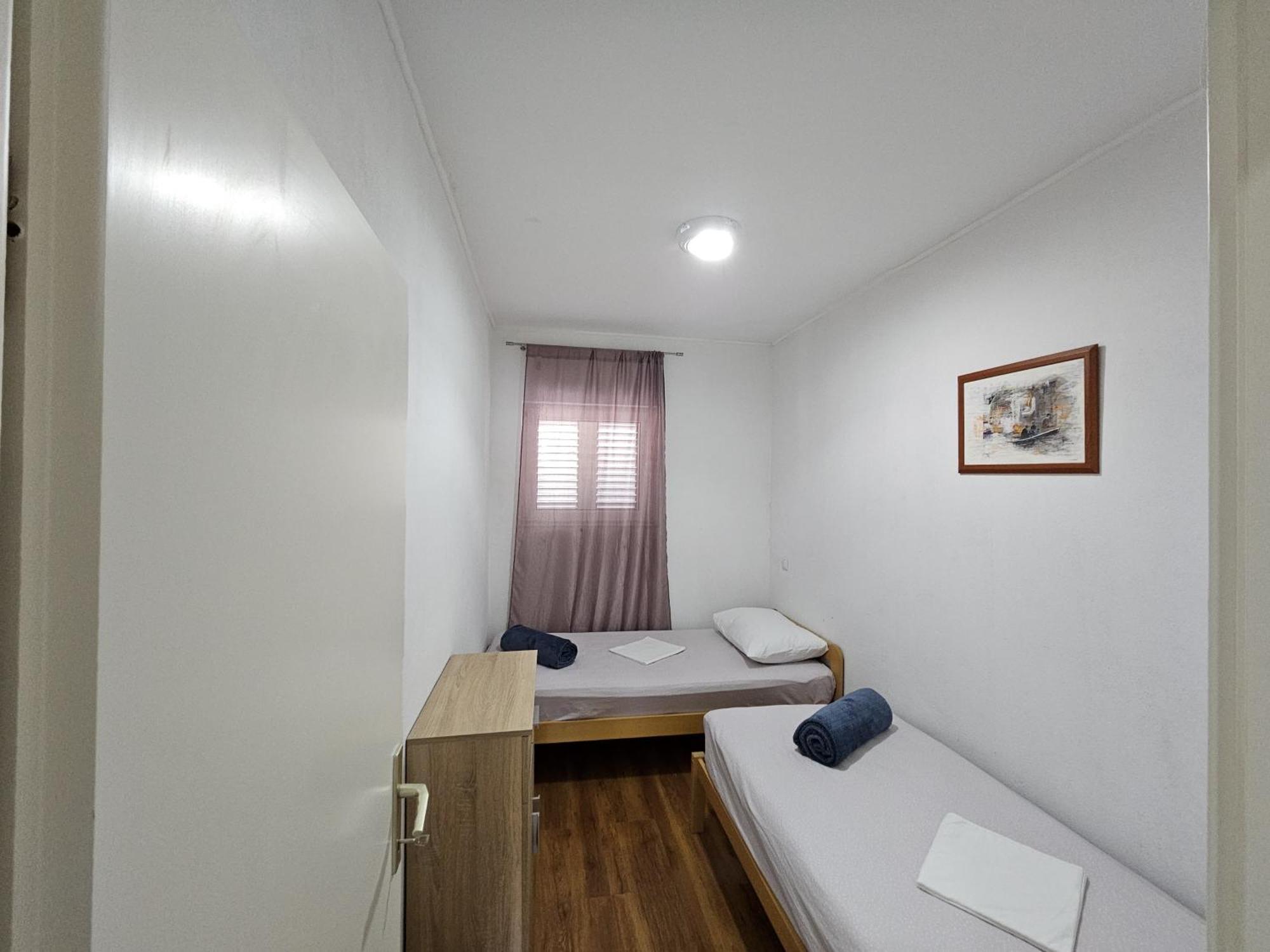 Modern Apartment Nikola In A Quiet Area Kaštel Stari Dış mekan fotoğraf