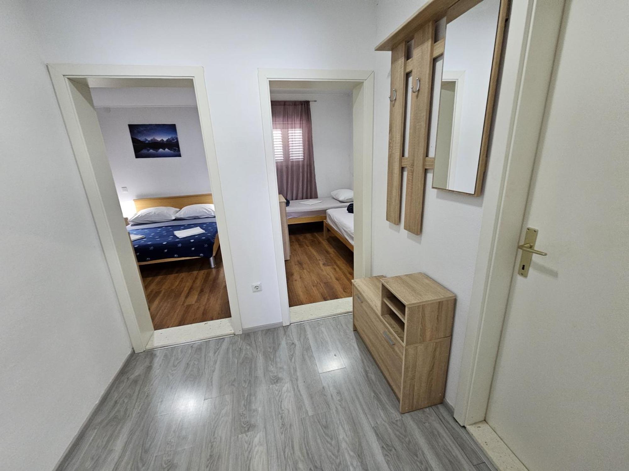 Modern Apartment Nikola In A Quiet Area Kaštel Stari Dış mekan fotoğraf