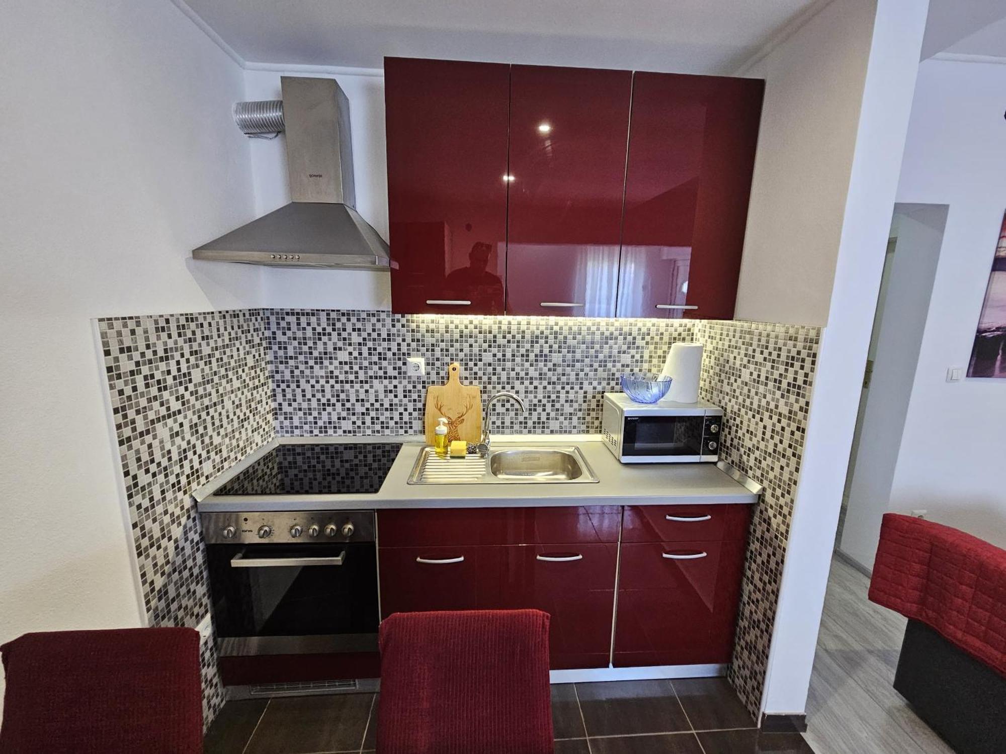 Modern Apartment Nikola In A Quiet Area Kaštel Stari Dış mekan fotoğraf